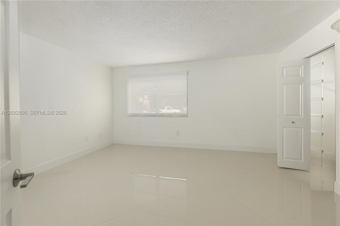 For Rent: $2,500 (2 beds, 2 baths, 1000 Square Feet)