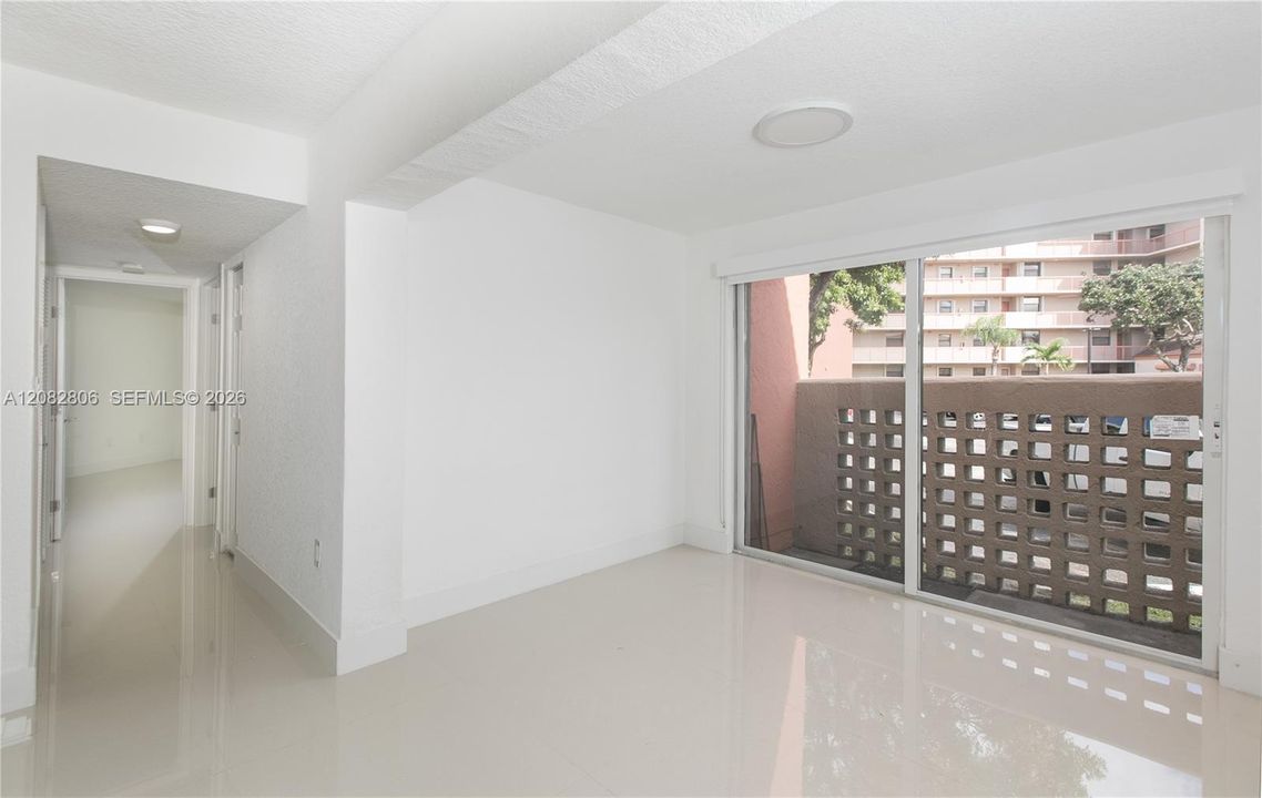 For Rent: $2,500 (2 beds, 2 baths, 1000 Square Feet)