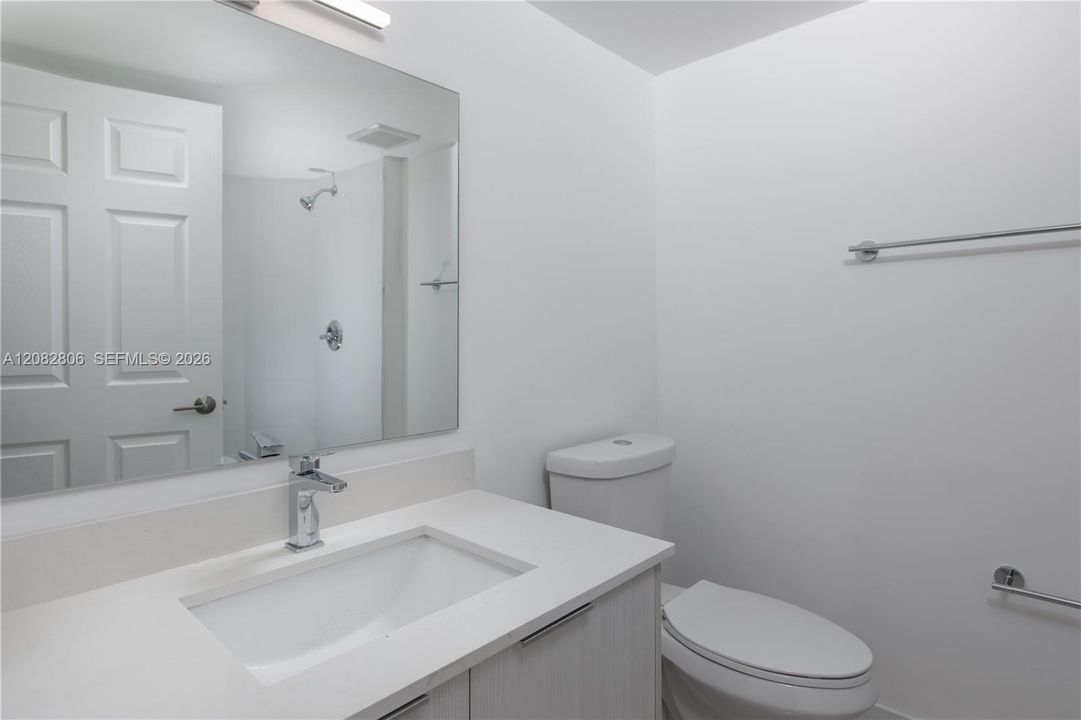 For Rent: $2,500 (2 beds, 2 baths, 1000 Square Feet)