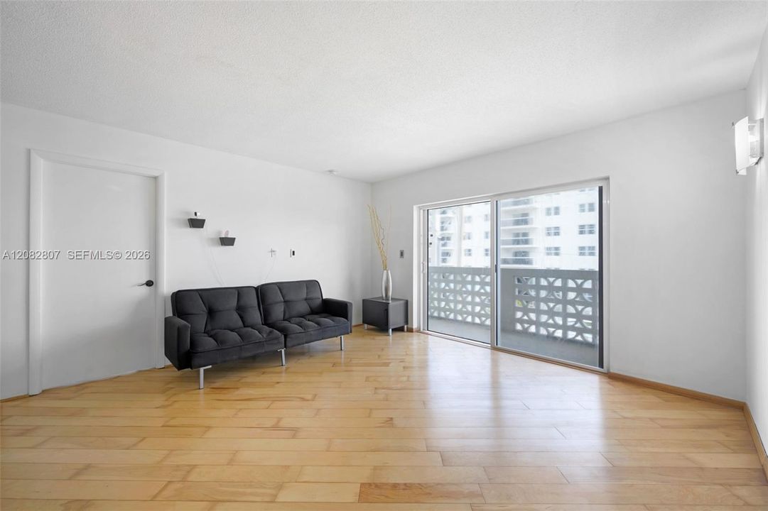 En Venta: $269,000 (1 camas, 1 baños, 787 Pies cuadrados)