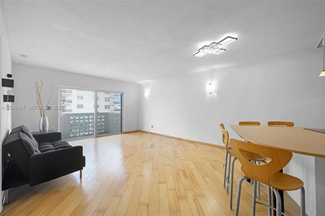 En Venta: $269,000 (1 camas, 1 baños, 787 Pies cuadrados)