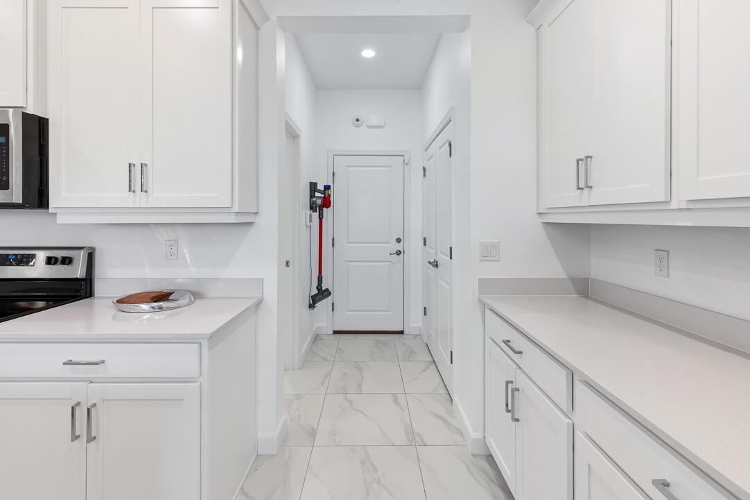 14131 SW Thorens Drive-24