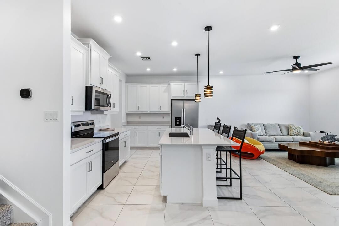 14131 SW Thorens Drive-16