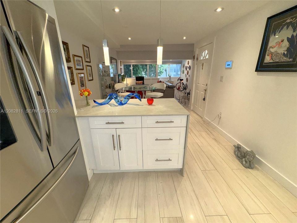 En Venta: $395,000 (2 camas, 1 baños, 970 Pies cuadrados)