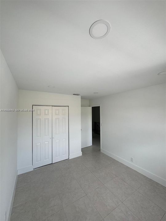 For Rent: $2,900 (3 beds, 2 baths, 1400 Square Feet)