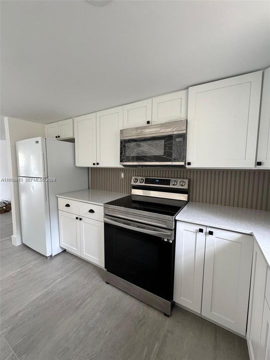 For Rent: $2,900 (3 beds, 2 baths, 1400 Square Feet)