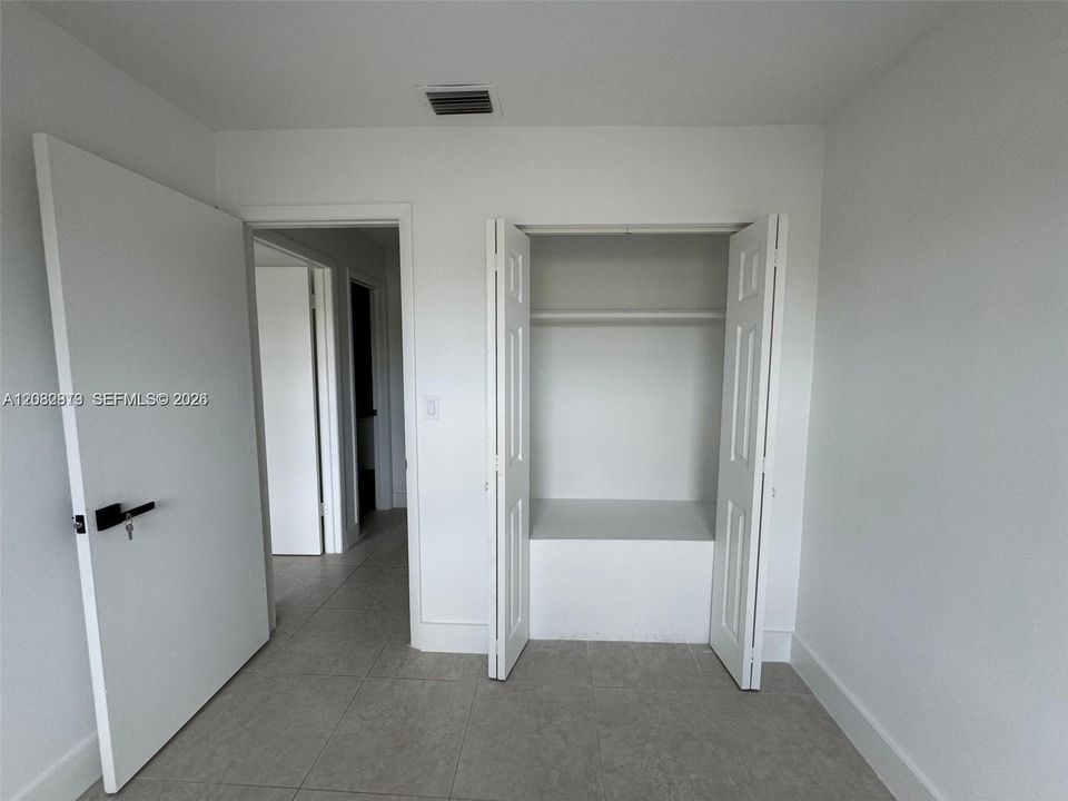 For Rent: $2,900 (3 beds, 2 baths, 1400 Square Feet)