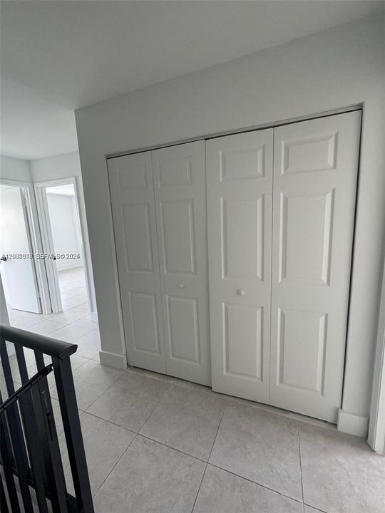 For Rent: $2,900 (3 beds, 2 baths, 1400 Square Feet)