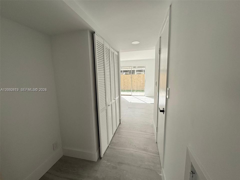 For Rent: $2,900 (3 beds, 2 baths, 1400 Square Feet)