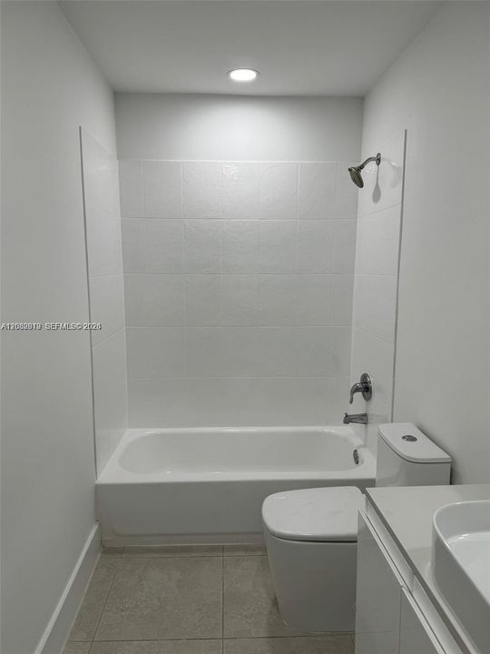 For Rent: $2,900 (3 beds, 2 baths, 1400 Square Feet)