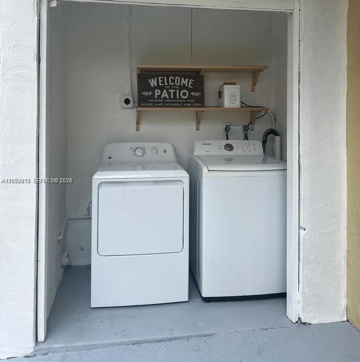 For Rent: $2,900 (3 beds, 2 baths, 1400 Square Feet)