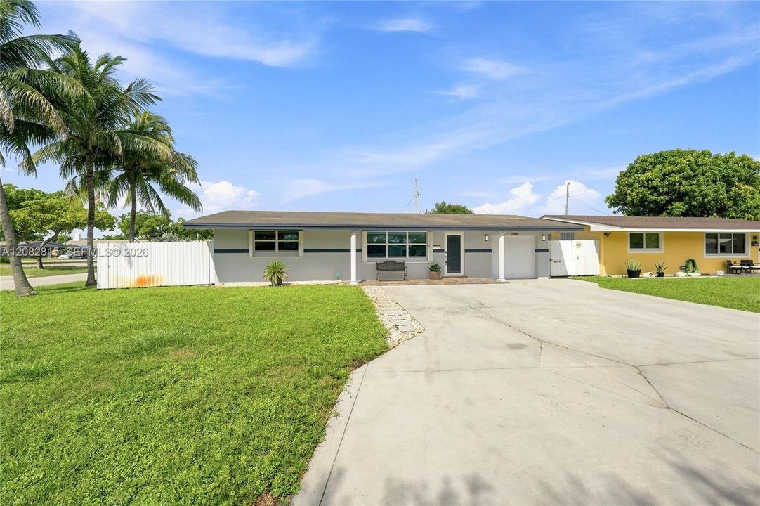 En Venta: $520,000 (3 camas, 2 baños, 897 Pies cuadrados)