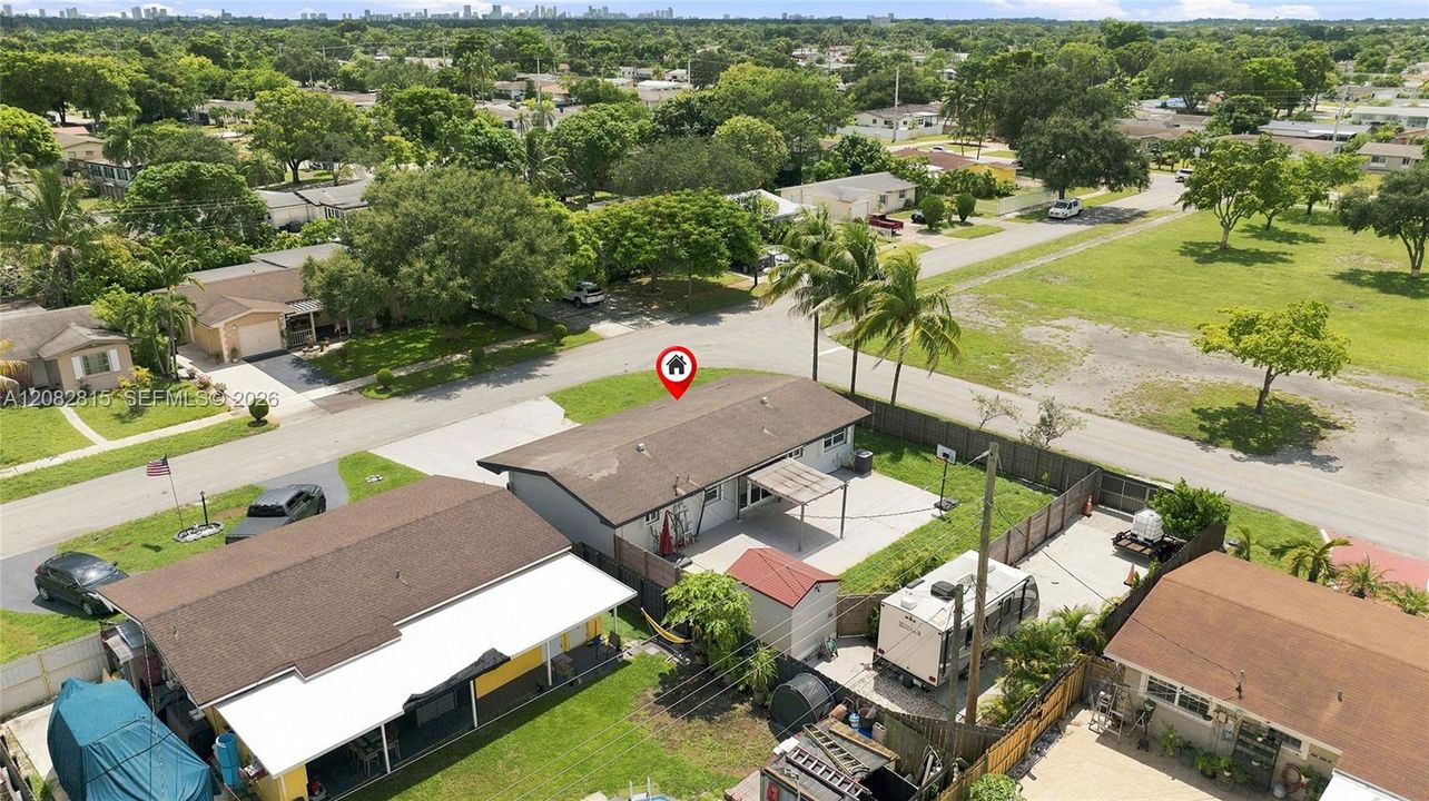 En Venta: $520,000 (3 camas, 2 baños, 897 Pies cuadrados)