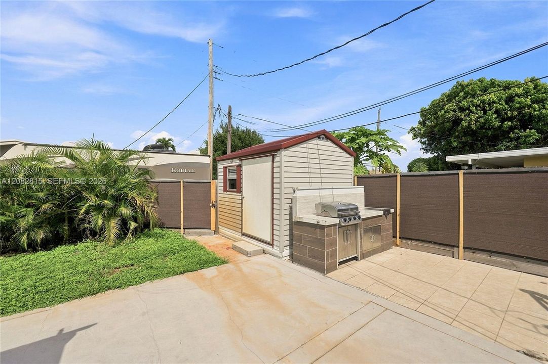 En Venta: $520,000 (3 camas, 2 baños, 897 Pies cuadrados)