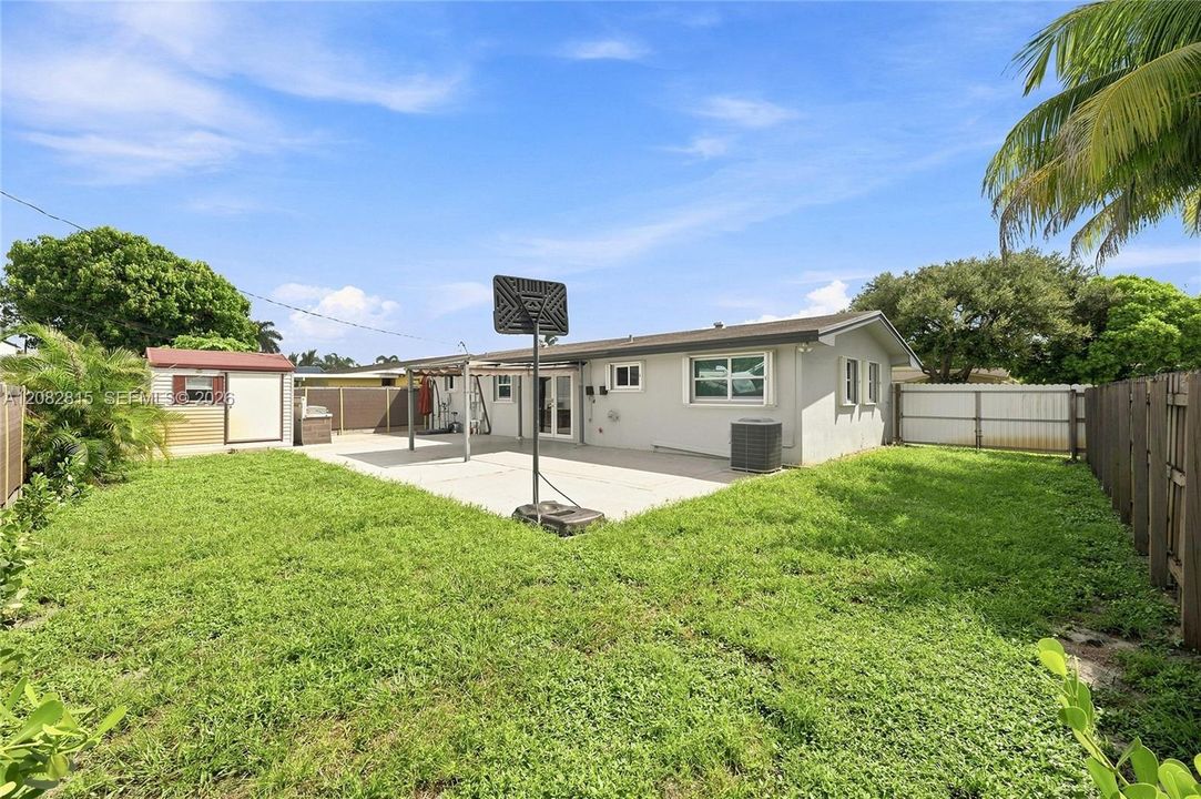 En Venta: $520,000 (3 camas, 2 baños, 897 Pies cuadrados)