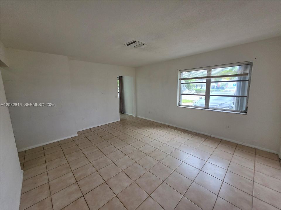 En Renta: $1,950 (2 camas, 1 baños, 1020 Pies cuadrados)