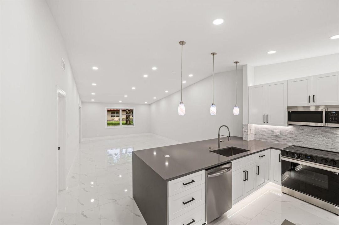 3 Kitchen 2