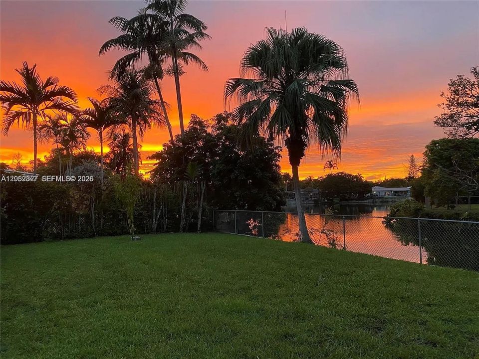 For Rent: $7,900 (3 beds, 2 baths, 2337 Square Feet)