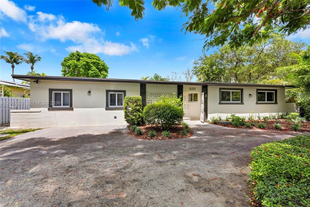 For Rent: $7,900 (3 beds, 2 baths, 2337 Square Feet)