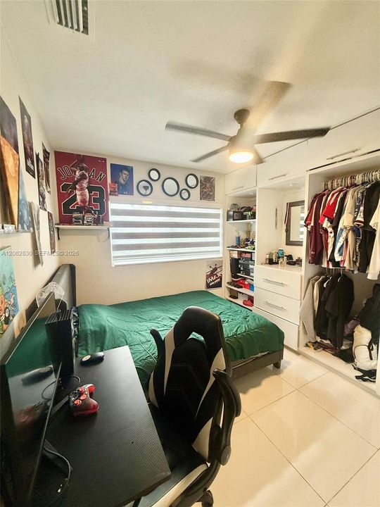 For Sale: $589,000 (3 beds, 1 baths, 950 Square Feet)