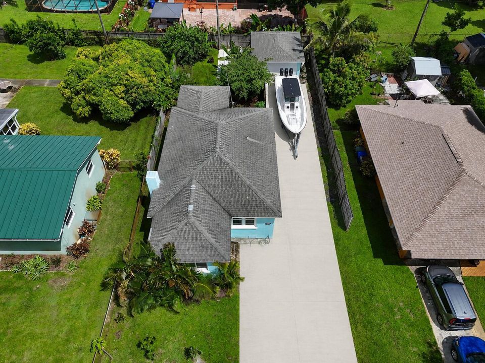 Long Driveway Storage