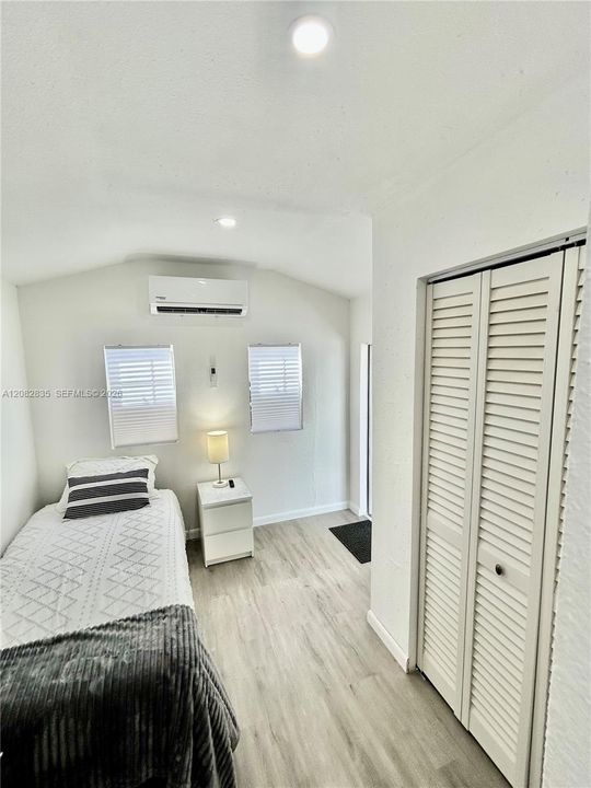 В аренду: $1,175 (1 спален, 1 ванн, 200 Квадратных фут)