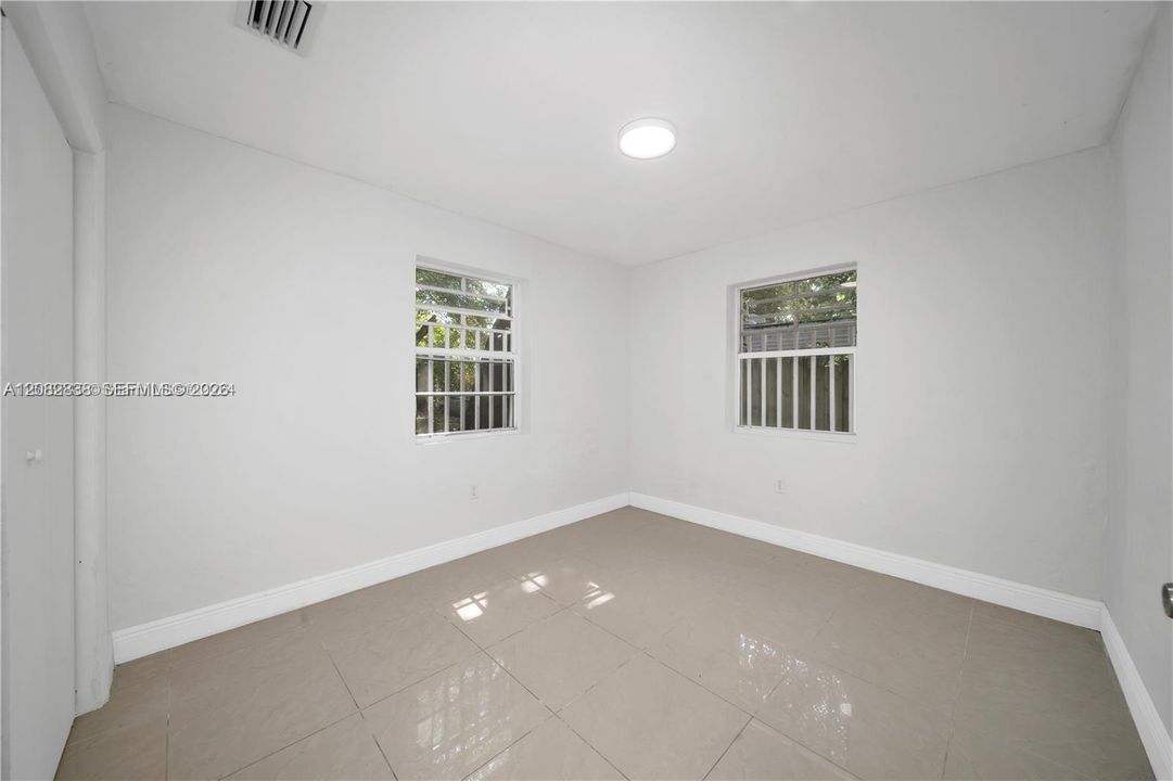 For Rent: $1,650 (1 beds, 1 baths, 1194 Square Feet)