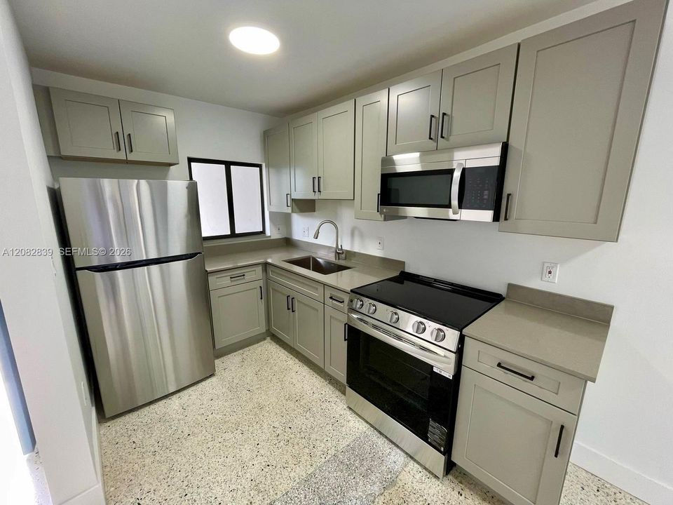 En Renta: $2,495 (2 camas, 1 baños, 800 Pies cuadrados)