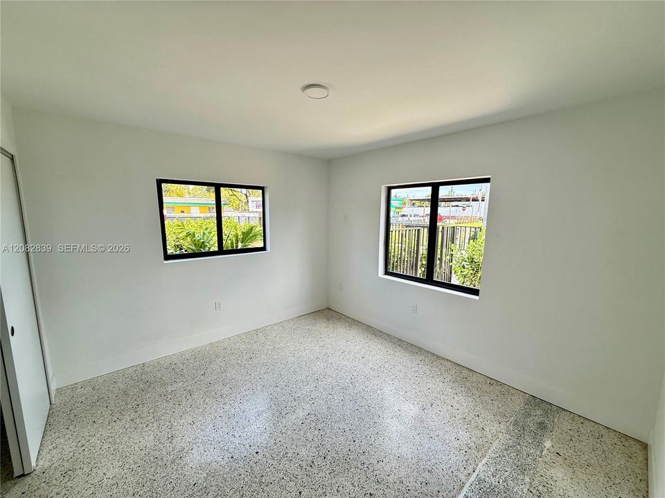 En Renta: $2,495 (2 camas, 1 baños, 800 Pies cuadrados)