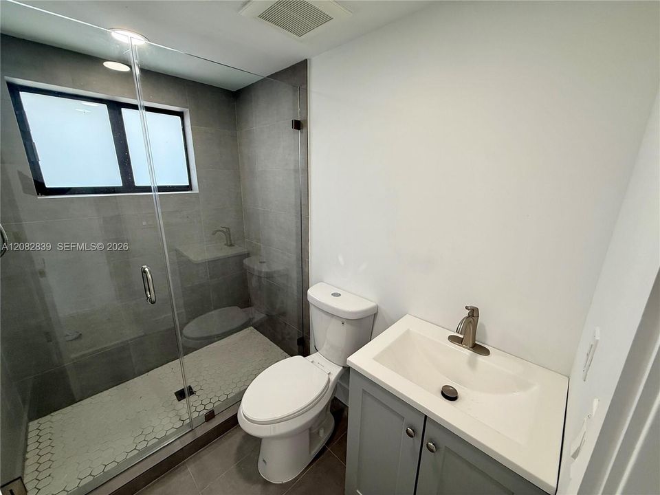 En Renta: $2,495 (2 camas, 1 baños, 800 Pies cuadrados)