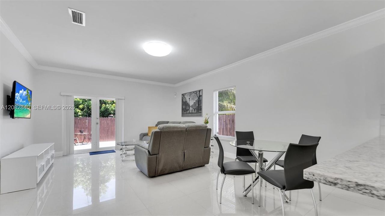 En Renta: $4,500 (3 camas, 2 baños, 1890 Pies cuadrados)