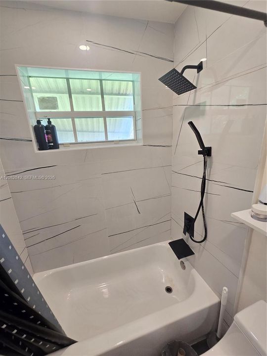 В аренду: $2,600 (2 спален, 1 ванн, 1100 Квадратных фут)