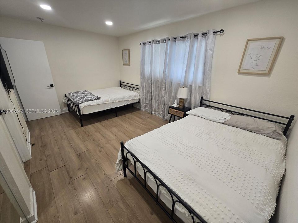 2 beds stay