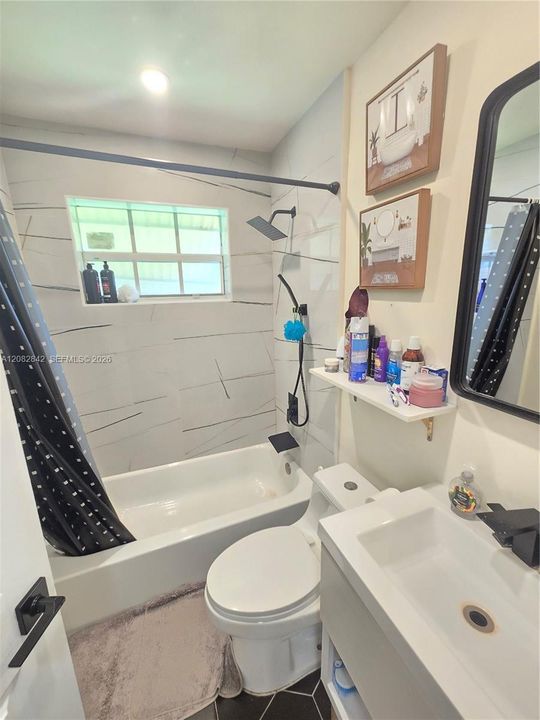 В аренду: $2,600 (2 спален, 1 ванн, 1100 Квадратных фут)