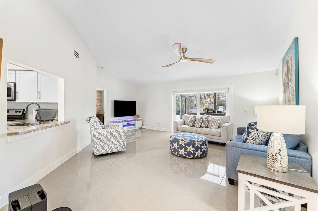 005-140ArrowheadCircle-Jupiter-FL-33458-