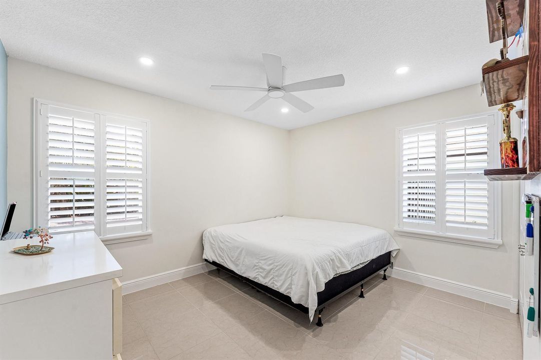 012-140ArrowheadCircle-Jupiter-FL-33458-