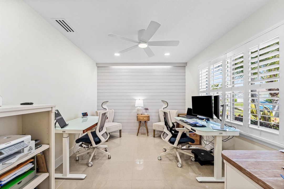 011-140ArrowheadCircle-Jupiter-FL-33458-