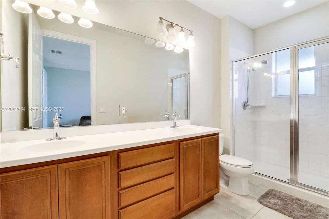 For Rent: $4,200 (3 beds, 2 baths, 1890 Square Feet)