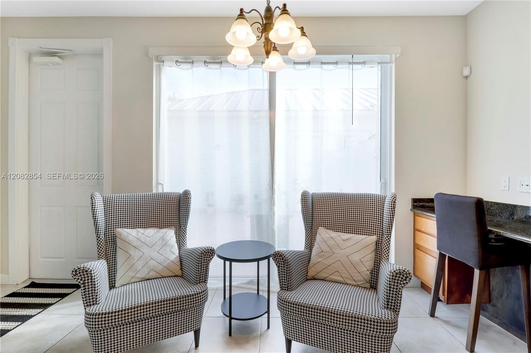 For Rent: $4,200 (3 beds, 2 baths, 1890 Square Feet)