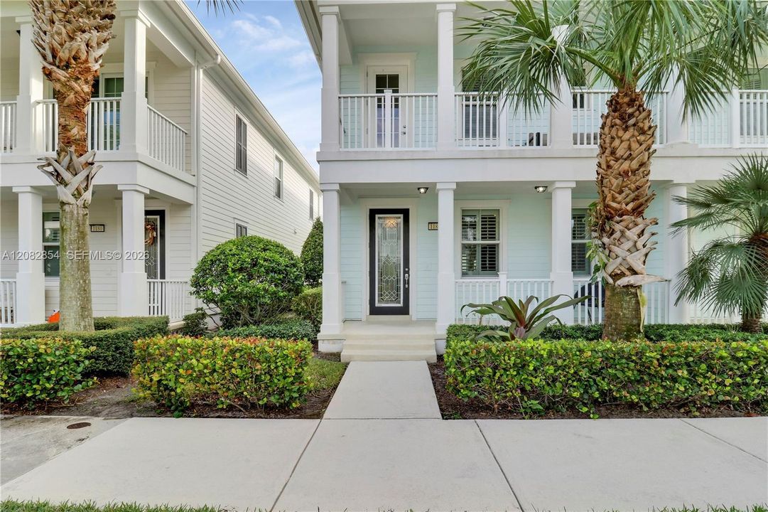 For Rent: $4,200 (3 beds, 2 baths, 1890 Square Feet)