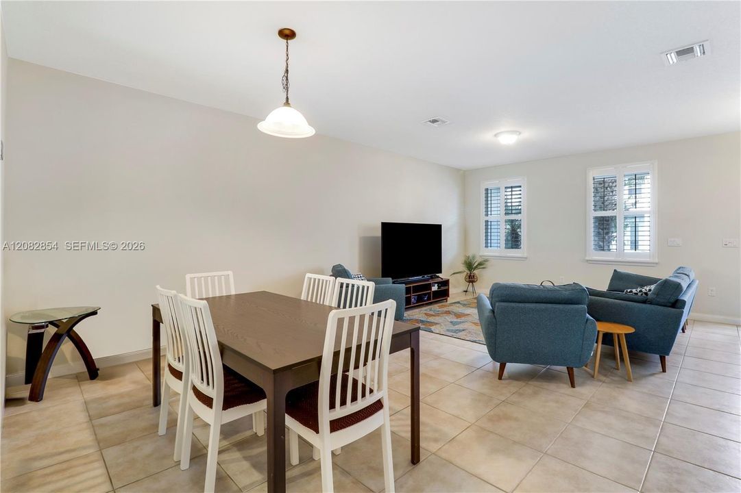 For Rent: $4,200 (3 beds, 2 baths, 1890 Square Feet)