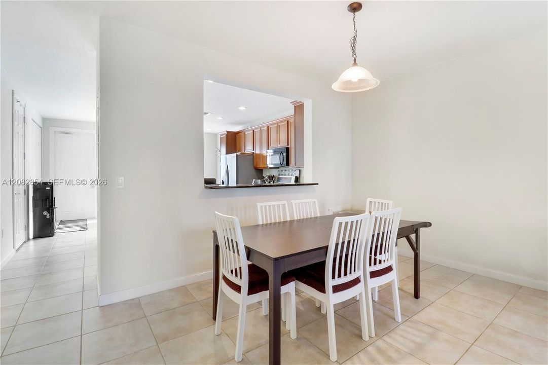 For Rent: $4,200 (3 beds, 2 baths, 1890 Square Feet)