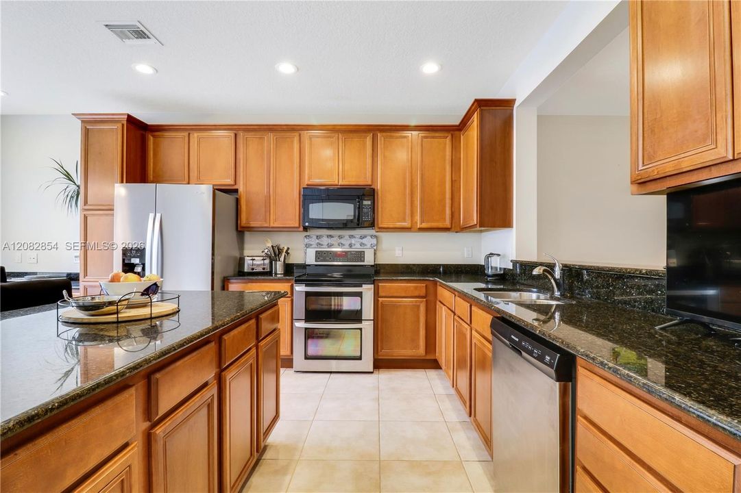 For Rent: $4,200 (3 beds, 2 baths, 1890 Square Feet)