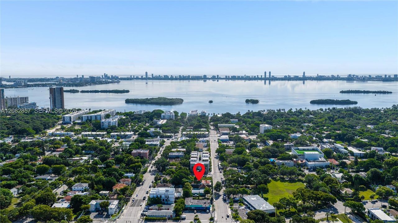 На продажу: $799,000 (5 спален, 2 ванн, 1520 Квадратных фут)