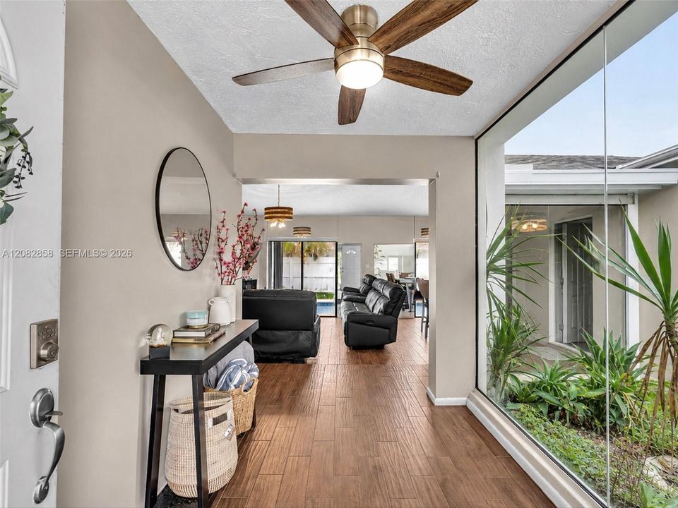 For Rent: $4,700 (3 beds, 2 baths, 1900 Square Feet)