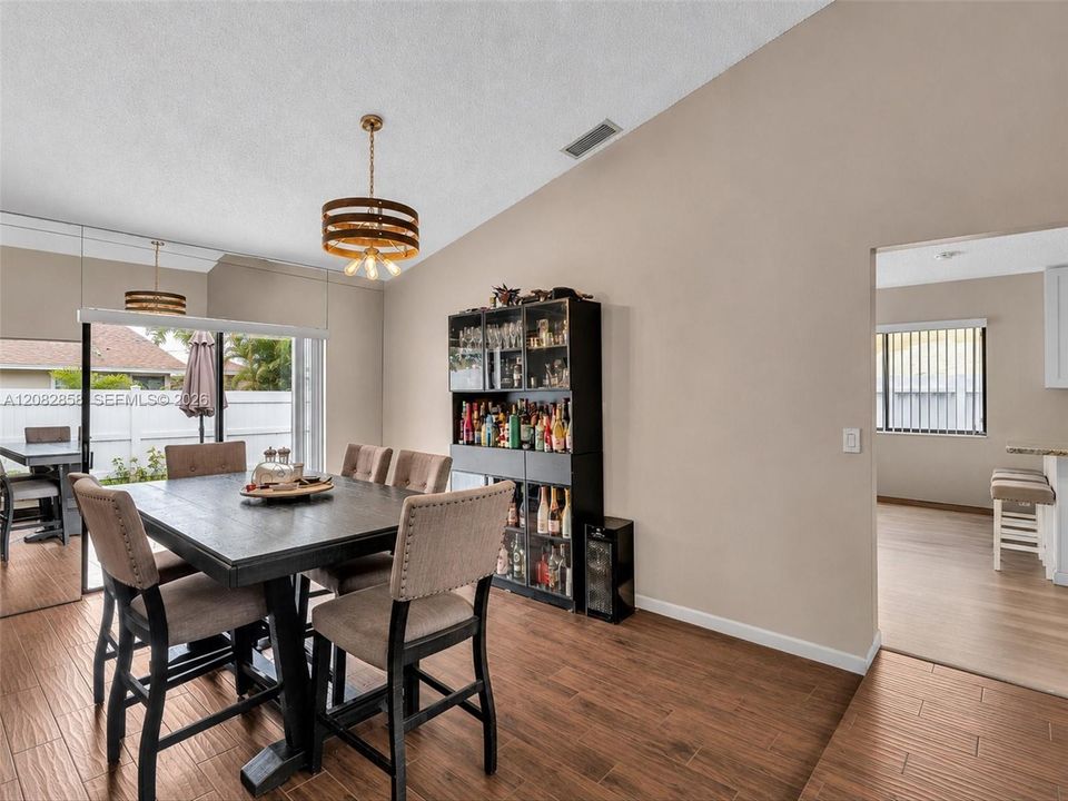 For Rent: $4,700 (3 beds, 2 baths, 1900 Square Feet)