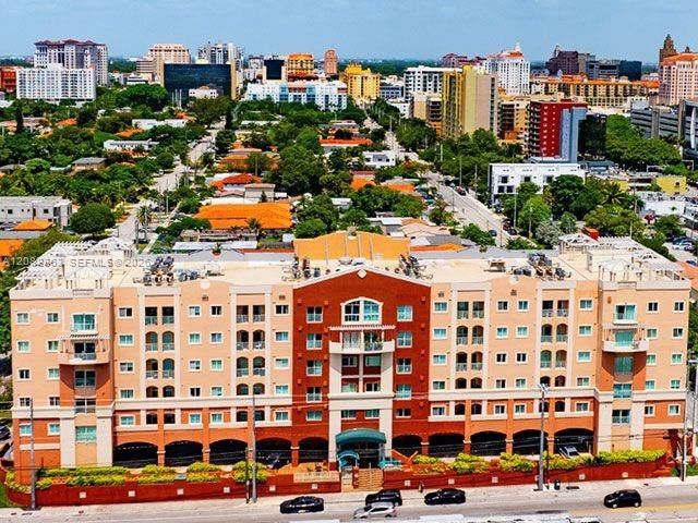 For Rent: $2,300 (1 beds, 1 baths, 763 Square Feet)