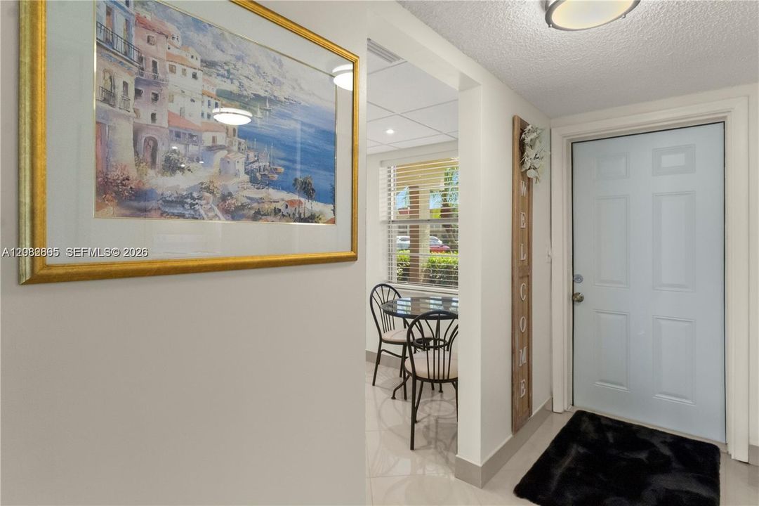 На продажу: $159,000 (2 спален, 2 ванн, 925 Квадратных фут)
