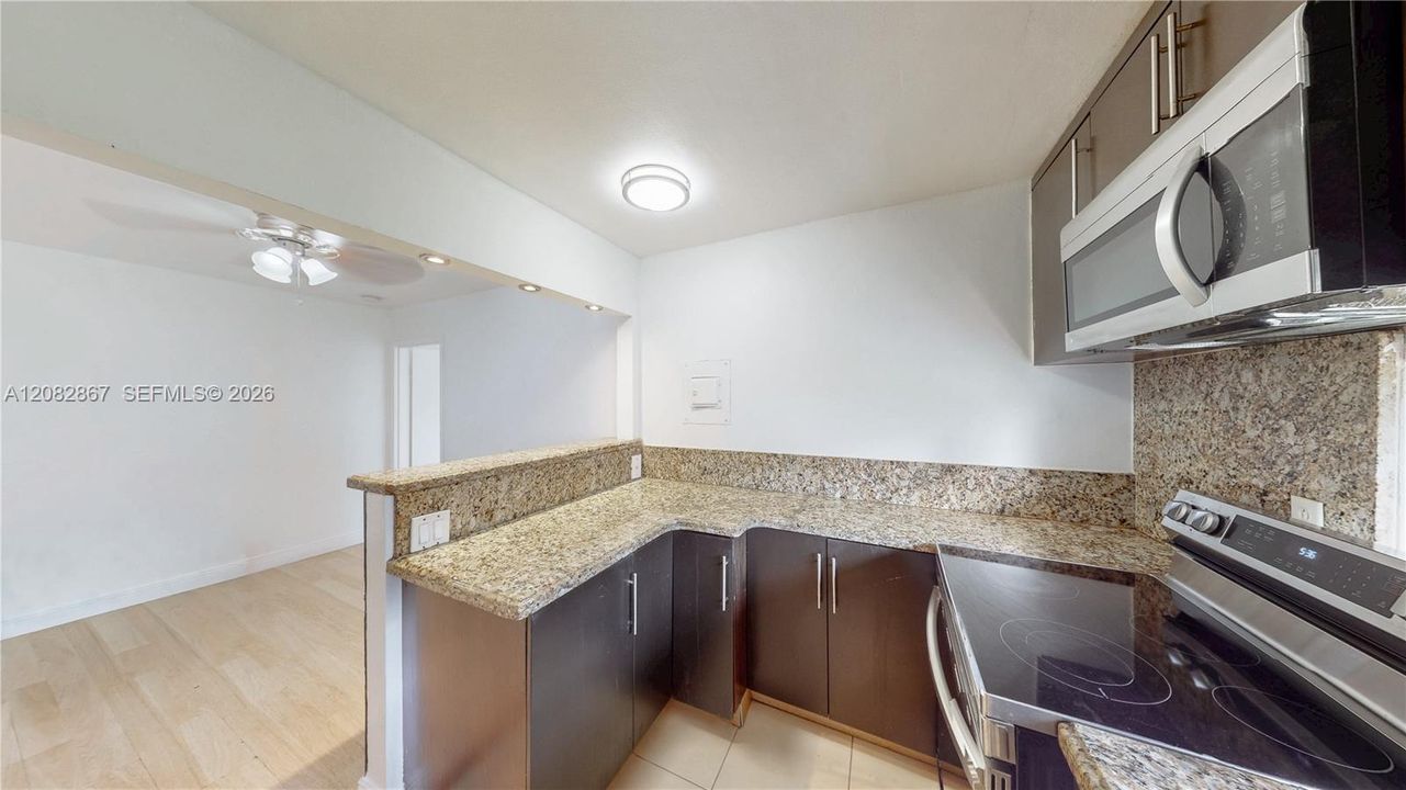 В аренду: $1,800 (1 спален, 1 ванн, 767 Квадратных фут)