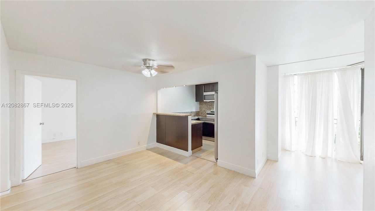 В аренду: $1,800 (1 спален, 1 ванн, 767 Квадратных фут)